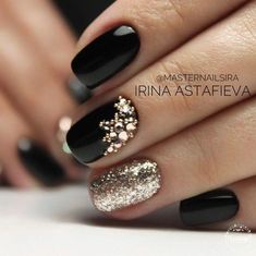 Одноклассники Black Coffin Nails, Black Nail Art, Super Nails, Trendy Nail Design, New Year's Nails, Nail Polishes, Gorgeous Nails, Holiday Nails