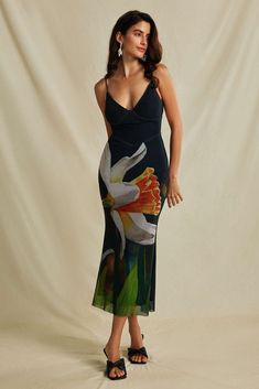 Floral Print Crisscross Back Mesh Slip Midi Dress Flattering Dress, Cocktail Dress Outfit Ideas, Casual Wedding Dress Guest, Koi Fish Dress To Impress, Big Floral Print Dress, Casual Wedding Guest Outfit, Green Floral Mesh Dress, Elegant Green Floral Print Slip Dress, Elegant Floral Print Beach Slip Dress