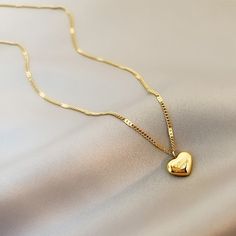 SPECIFICATIONSStyle: TRENDYShape\pattern: HeartOccasion: AnniversaryNecklace Type: Pendant NecklacesMetals Type: Stainless steelMaterial: MetalItem Type: NecklacesItem: WholesaleFunction: Mood TrackerFine or Fashion: FashionColor: Gold قلادات متدلية, Womens Chokers, Golden Necklace, Luxury Necklace, Wedding Party Jewelry, Chain Choker Necklace, Chain Choker, Pretty Jewellery