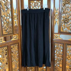 New With Tags And In Perfect Condition. Couldn’t Find Any Flaws Or Defects. Measurements: Waist: 33in Length: 37in Black Long Skirt With Elastic Waistband, Long Black Skirt With Elastic Waistband, Black Full Maxi Skirt With Elastic Waistband, Black Flowy Lined Maxi Skirt, Black Tiered Maxi Skirt With Elastic Waistband, Orange Maxi Skirt, Grey Maxi Skirts, Crinkle Skirt, Silk Wrap Skirt