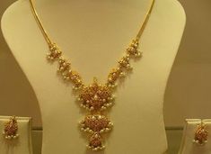 Gold Necklace Sets, 22 Carat Gold Jewellery, Jewellery Necklaces, Gold Jewelry Simple Necklace, Beautiful Gold Necklaces, Pearl Necklace Designs, Gold Necklace Indian Bridal Jewelry, Beaded Necklace Designs