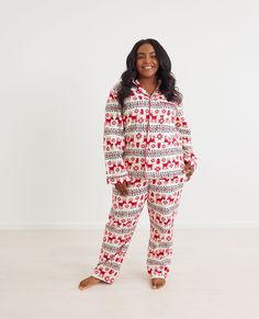 Curl up in our cozy cotton flannel adult unisex pajama top, perfect for festive movie nights and restful sleep during the bustling holiday season. • Crafted in our softest combed cotton sueded flannel • Hypoallergenic & eczema-friendly • Sensory-friendly scratch-free seams that lay flat on the skin • OEKO-TEX® STANDARD 100 certified safe from hundreds of harsh chemicals 100% combed cotton sueded flannel Button front with collar Chest pocket Cuffed sleeves Tops and pants offered separately for th Christmas Sleepwear For Pajama Party With Relaxed Fit, Casual Long Sleeve Holiday Sleepwear, Casual Fall Holiday Sleepwear, White Relaxed Fit Winter Sleepwear, Relaxed Fit Long Sleeve Sleepwear For Christmas, Christmas Sleepwear In Relaxed Fit, Long Sleeve Sleepwear For Christmas Lounging, Long Sleeve Christmas Loungewear, Christmas Sleepwear Relaxed Fit