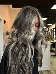 Ashy Brown With Blonde Money Piece, Edgy Mom Hair, Mushroom Ash Brown Balayage On Dark Hair, Fall Hair For Blue Eyes, Ashy Bronde Balayage Dark Roots, Brunette Ash Balayage, Cool Brunette Balayage, Bronde Haircolor Brunettes Ash, Silver Brunette