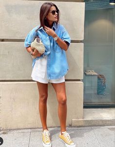 Denim Shirt Outfit Summer, Zara Summer Outfits, Sport Casual Outfit, Casual Chic Summer, Oufits Casual, Mum Fashion, Fashion Life, Cute Summer Outfits, Look On