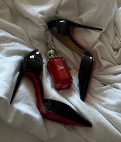 #louboutin #heels #fashion Christian Louboutin Heels Aesthetic, Red Bottom Heels Aesthetic, Red Bottoms Aesthetic, Loubitons Heels, Louboutin Shoes Aesthetic, Louboutin Heels Aesthetic, Christian Louboutin Aesthetic, Red Louboutin Heels, Louboutin Aesthetic