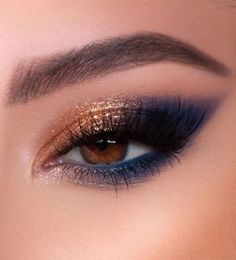 Make Up Designs, Gold Eye Makeup, Beauty Make-up, Makijaż Smokey Eye, Gold Makeup