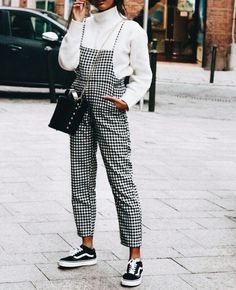 10 Transitional Outfit Ideas to Take You into Spring - Wit & Delight | Designing a Life Well-Lived Cooler Style, Outfit Jeans, Back To School Outfits, Outfit Goals, Looks Style, Mode Inspiration, Looks Vintage, Outfits Casuales, Casual Outfit