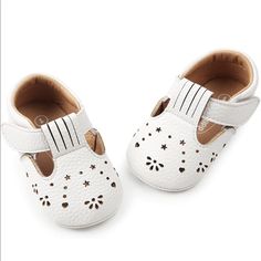 Estamico Baby Shoes. White With Rubber Soles And Cutout Detailing. Size 6-12 Months Nwt Cute Closed Toe Summer Booties, Cute Summer Booties With Round Toe, Cute White Slip-on Sandals, Spring Slip-on Booties For Playtime, Spring Booties With Soft Sole And Round Toe, White Non-slip Booties With Round Toe, Cute Closed Toe Spring Booties, Spring Closed Toe Playtime Booties, White Booties With Rubber Sole For Playtime