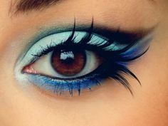 This is such a pretty fun feathered look #blue eye #eyes #makeup #eyeshadow #dramatic #bright #smoky #eye Makeup Tip, Fairy Makeup, Makeup Hacks, Blue Eyeshadow, Blue Makeup, Blue Eye Makeup, Thomas Sabo