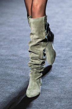 Disturbing Core, Fall Fashion Shoes, Mode Shoes, Fashion Shoes Heels, Fashion Shoes Boots, High Heeled Boots, Stockholm Fashion