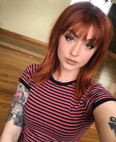 Red Hair With Bangs, Cheveux Oranges, Short Red Hair, Bob Haircut With Bangs, Beautiful Red Hair, Hair With Bangs, Auburn Hair, Trending Hairstyles, Red Hair Color