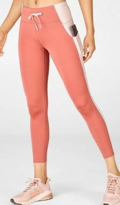 Brand new with tags. MSRP $79.95. **Stock Photos** Usually ships in 12 hours! Saint Jean Cap Ferrat, Modest Clothing Women, Fitness Outfits, Perfect Leggings, Cute Leggings, Legging Outfits, Womens Workout Outfits, Kate Hudson, Running Training