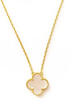 Mother of Pearl Clover 14kt Yellow Gold Plated Necklace Cute Trendy Jewelry, Every Jewels, Preppy Necklaces, Preppy Accessories, Aesthetic Necklace, Clover Jewelry, Preppy Jewelry, 2 Rings, Jewelry Accessories Ideas