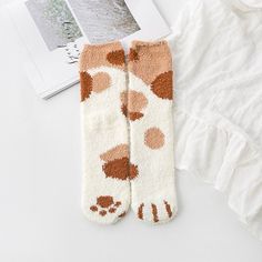 What says lazy Sunday morning more than fluffy cat socks?? Product Details: FREE SHIPPING Size: 32cm - will fit most feet! Filling: Coral Fleece Care Instructions: Cold machine wash only. Further care instructions below. Sleep Floor, Cat Paw Socks, Paw Socks, Paws Socks, Outdoor Socks, Cabin Socks, Lazy Sunday Morning, Winter Cat, Paw Pattern