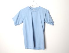 vintage Sky blue blank t shirt Made by Pro Club Size Small Across chest - 16 inches Length - 24 inches 100% cotton Made in the USA NL07 Pro Club, Blank T Shirt, Blank T Shirts, Logo T, Logo T Shirt, Cotton Shorts, Tshirt Logo, Sky Blue, Blue Sky