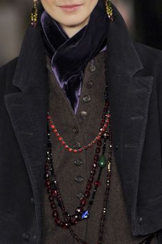 Winter Layered Outfits, Rustic Clothing, Necklaces Layered, Scarf Vest, Ralph Lauren Fall, Winter Layers, Velvet Scarf, Ralph Lauren Style, New York Fall