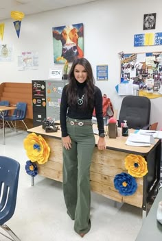 Ag Teacher Outfits, Western Business Casual, Cowgirl Outfits Halloween, Western Office, Cute Teacher Outfits, Look Boho Chic, Southern Outfits, Teaching Outfits