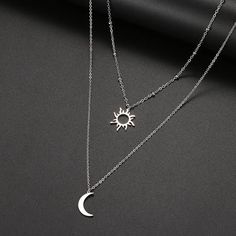 Sun And Moon Necklace, Neck Pieces Jewelry, Beaded Chain Necklace, Pretty Jewelry Necklaces, Celestial Necklace, Fashion Pendant, Titanium Jewelry, Moon Pendant Necklace, Friend Gifts