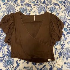 Brown Puffy Sleeved Free People Top Nwt Brown Short Sleeve Crop Top For Spring, Spring Brown Short Sleeve Crop Top, Brown Short Sleeve Crop Top For Fall, Brown V-neck Crop Top For Spring, Chic Brown Crop Top For Spring, Brown V-neck Top For Brunch, Trendy Brown Tops For Brunch, Brown Cotton Top For Brunch, Brown Cotton Tops For Brunch