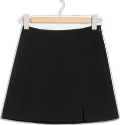 Mini Skirt With Side Zipper For Workwear, Modern Lined Mini Skirt, Modern Short Length Lined Mini Skirt, Workwear Mini Skirt With Side Zipper, Short Skirt With Side Zipper For Work, Fitted Short Length Skort With Side Zipper, Fitted Skort With Side Zipper, Fitted Mini Skort With Side Zipper, Workwear Mini Skort With Side Zipper