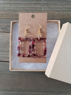 Dried Flower Resin, Real Flower Earrings, Ice Resin, Geometric Rose, Dried Rose Petals, Resin Ideas, Flower Resin, Earrings Geometric, Red Earrings