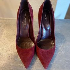 Brand: Sergio Rossi Burgundy Suede Pumps Made In Italy Size: Eur 37 Us 7- 7.5 Color: Burgundy Condition: Light Wear Material: Genuine Suede Upper/ Leather Soles *Notes* It Would Be Best To Resole The Bottoms With Tan Leather From Your Local Cobbler To Preserve The Quality. The Suede Is In Great Condition. Burgundy Suede Closed Toe Heels, Burgundy Suede Pointed Toe Heels, Burgundy Pumps, Sergio Rossi Shoes, Rossi Shoes, Sergio Rossi, Suede Pumps, Cobbler, Tan Leather