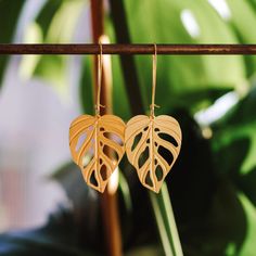 A Tea Leaf, Monstera Adansonii Earrings - Carter & Rose Natural Colored Jewelry Set With Matching Earrings For Gifts, Natural Color Jewelry For Gifts With Pierced Ears, Natural Color Jewelry For Pierced Ears As A Gift, Natural Jewelry For Pierced Ears As A Gift, Adjustable Leaf Shape Earrings For Gift, Nickel-free Jewelry As A Gift, Natural Color Earrings For Gift, Nickel-free Natural Jewelry As Gift, Natural Color Dangle Jewelry For Gifts