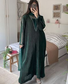 Outfit From Scratch, Summer Fashion Dresses Casual, Velvet Dress Designs, Pakistani Fashion Casual, Stylish Short Dresses, Desi Fashion Casual, Pakistani Fancy Dresses, Modest Dresses Casual, Dress Design Patterns