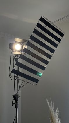 a light that is sitting on top of a tripod