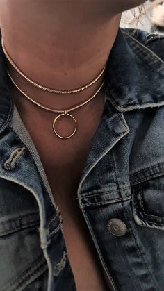 O Ring Choker, Dainty Choker Necklace, Choker Necklace Gold, Gold Circle Necklace, Beautiful Chokers, Gold Chain Choker, Dainty Choker, Ring Der O, Wrap Necklaces