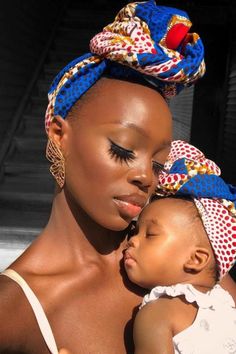 Make a statement with these incredible African headwraps, all inspired by Instagram’s best! #StatementHeadwraps #InstagramStyle #AfricanGlam African Hair Accessories, Unmarried Women, African Accessories, Head Wrap Styles, Hair Trend, African Diaspora, Instagram S