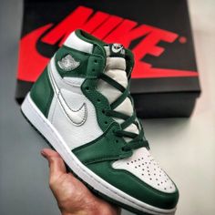 Stockx Verified But Unfortunately Bought The Wrong Size And Didn't Realize They Don't Refund (Oops). Brand New In Box, Unworn, Pristine. The Air Jordan 1 Retro High Og Gorge Green Has Become One Of The Most Celebrated Colorways In The Jordan Catalog. The White Tumbled Leather Upper Of The Retro High Og Sneaker Has Perforations In The Toe Box And Hunter Green Tumbled Leather Overlays. The Swoosh Is Made In Silver Tumbled Leather, The Laces And Sock Liner Are Green, And The Tongue And Insole Are W Green High-top Jordan Shoes With Laces, Green Nike Jordan Lace-up Shoes, Nike Air Jordan 1 Retro, Shoes Nike Air, Wings Logo, Air Jordan 1 Retro High Og, Silver Wings, Air Jordan 1 Retro High, Nike Air Jordan 1