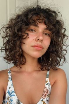 2b 2c Short Haircut, Curly Bangs Medium Length, Curly Bob Fringe, Mid Curly Haircuts, Short Curly Hair Bangs Round Face, Chin Length Bob Curly Hair, Haircuts For Thick Curly Hair Medium, Shaggy Curly Hair Medium Shoulder Length, Short Fine Curly Hair Cuts