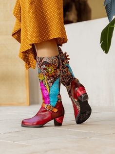 Tread the streets in style with Soffia's Brycen Abstract Swirl Print Floral Applique Leather Boots! Crafted from durable leather with an irresistible abstract swirl print design, these boots offer personalized style that is sure to turn heads. Step up your shoe game and strut with joy in these on-trend boots! 1.77'' heel 14.4" Shaft 16.8" Circumference Zip closure Leather upper Leather & Cotton lining Leather footbed Leather midsole Leather insole Rubber sole Trend Boots, Reindeer Headband, Daily Dress, Dress Jewelry, Floral Applique, Burgundy Color, Online Gifts, Floral Midi Dress, Black Midi Dress