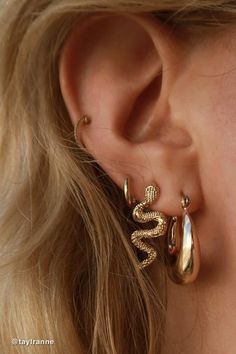 Snake Earrings, Dope Jewelry, Women's Jewelry And Accessories, Bijoux Diy, Jewelry Inspo, Ear Jewelry, Accessories Jewelry, Piercing Jewelry, Bling Bling