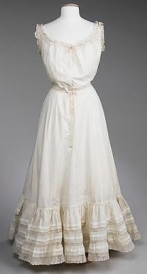 Dress History, Frou Frou