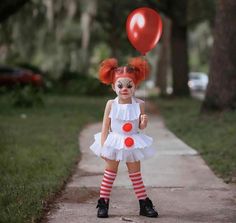 Halloween Costume Toddler Girl, Halloween Infantil, Scary Costumes, A Clown, Clothes Cute, Toddler Halloween Costumes, Halloween Costumes Makeup