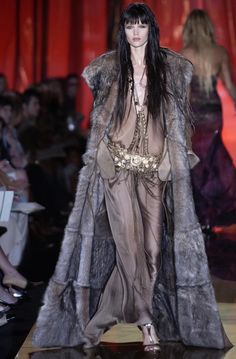 2000s Runway Fashion, Elie Saab Haute Couture, Ellie Saab, Elie Saab Fall, Women's Wear, Elie Saab, Vogue Paris, Couture Collection, Fashion Designers