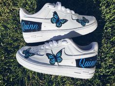 🦋Super cute customizable Air Force 1s for kids and adults!🦋 🦋Add a name to one or both shoes🦋 🦋Pick the color of the butterfly and the name🦋 🛑Leave note or message me after purchase and tell me what name you want! 🛑 Shipping does not take the full 1-2 weeks! Usually ships 3-5 days after purchase! Hand Painted Heels, Nike Air Force 1s, White Nike Shoes, Jordan Shoes Girls, Custom Air Force 1, Nike Air Shoes, Cute Nike Shoes, Cute Sneakers, Hype Shoes