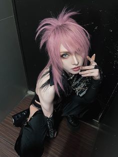 Sena Icon Jiluka, V Kei Hair, Vkei Hairstyles, Vkei Aesthetic, Vkei Outfits, Vkei Hair, Y2k Hairstyles