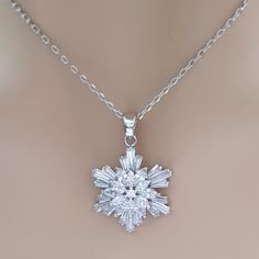 Snowflake Necklace- Flocke - PoetryDesigns Snowflake Diamond Necklace, Winter Inspired Jewelry, Ice Necklace Jewelry, Elsa Stuff, Cold Necklace, Snowflake Accessories, Ice Accessories, Reika Aoki, Ice Jewelry