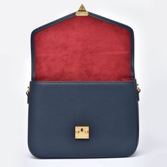 Please be aware that this is a pre-order item. The number of pre-orders is limited, and delivery is expected to be ready in approximately 12 weeks. Cancellations are not permitted. Introducing the Paris15: The Ultimate Small Satchel Crossbody Elevate your style with the Paris15, a beautifully crafted small satchel crossbody that seamlessly blends functionality with elegance. Designed for the modern individual on the go, this exquisite bag is made from premium Togo, showcasing a luxurious texture Togo Leather, 12 Weeks, Be Ready, Antique Gold, Pre Order, The Go, Leather Straps, Satchel, Crossbody Bag