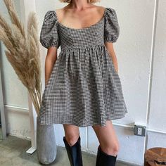 Daytime Dress for Women with Simple Geometry Print Delfina Dress, Elegant Lounge Wear, Ciao Lucia, Dress Weights, Daytime Dresses, Gingham Dress, Womens Black Dress, Mini Dresses Summer, Types Of Skirts