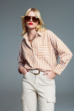 Q2 Striped Relaxed shirt With Contrasting Pocket in beige Oversized Striped Shirt, Blouse Collar, Edgy Look, Faux Leather Pants, Knitwear Tops, Polo Collar, Casual Elegance, Oversized Shirt, Stripes Design