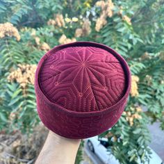 Handmade Burgundy Color Muslim Kufi Hat Rigid Taqiya Takke Peci Prayer Cap Condition: New Color:  Burgundy New Design - Muslim Kufi Prayer Cap, which can also be used as a beanie or skull cap 1st class sewing - High-Quality Cap - Rigid Kufi Made in Türkiye Size: Please inform us which size you prefer. 54 cm(21.25) inch, 55 cm (21.65) inch, 56 cm (22.04) inch, 57 cm (22.44) inch, 58 cm (22.83) inch, 59 cm (23.22) inch, 60 cm (23.62) inch Traditional Red Hat One Size Fits Most, Bohemian Style Men, Burgundy Color, Top Hat, Skull Cap, Bohemian Style, Jewelry Stores, Custom Jewelry, New Color