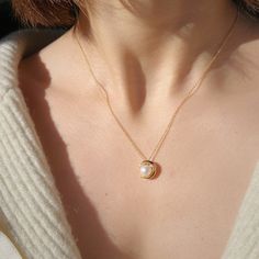 Real Shell Moon Pendant Decorated with White Zircon Diamond Pendant Necklace, 14K Solid Gold Necklace Chain, gift for her, Birthday Gift. -Natural Shell/Zircon  - 14K Gold Filled S925 Stelling Silver -Necklace Length:40+5 cm -Pendant Size:12 mm - Waterproof & Hypoallergenic - All items are nicely packaged in an elegant Gift jewelry box. *Great gift for: Wedding, Anniversary, Birthday, Christening, Christmas, Engagement, Graduation, Mother 's Day, Valentine's Day. *PLEASE NOTE >>The product is ma Pearl Chain Necklace For Mother's Day, Mother's Day Pearl White Round Necklaces, Pearl Pendant Necklace Gift For Her, Delicate Pearl Necklace Gift, Pearl Pendant Necklace As Gift For Her, Round Pearl Pendant Necklace As Gift For Her, Round Necklace With Pearl Pendant For Her, Pearl White Necklace With Adjustable Chain Gift, Pearl White Round Pendant Jewelry As A Gift