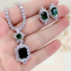 Green Cubic Zircon Wedding Jewelry Set Bridesmaid Jewelry - Etsy Turkey Bridesmaid Jewelry Set, Evening Necklace, Happily Ever After Wedding, Ever After Wedding, Jewelry For Wedding, Bridesmaids Gift Sets, Wedding Jewelry Set, Detailed Necklace, Sparkle Necklace