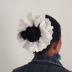 Double Layer Lace Scrunchies, French Lace Frill Scrunchie, Double Layer Broderie Anglaise, XXL Giant Scrunchies Off white scrunchies Measurements :  * Outer diameter is 6.5 inches * Inner diameter is 0.75 inches before streching. * It streches out to 5.5inches diameter when streching. * Width of scrunchie is 2.5inches This scrunchies can wrap around your hair 1-2times.If you have a large bun, you can put it directly around it. Or you can use it as a wrist accessory. Note - There may be slight di Good Squish, Big Scrunchies Hairstyles, Scrunchies Measurements, Scrunchie Measurements, Net Scrunchies, Crochet Lace Scrunchie, Scrunchie Bun, Lace Scrunchies, French Bun