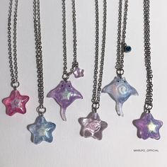 Halskette Meerestiere Material: Edelstahl Kette, Edelstahl Anhänger. Resin And Metal Jewelry, Amazon Finds Accessories, Vaporwave Jewelry, Chewlery Necklace, Y2k Star Necklace, Stingray Necklace, Star Accessories, Jellyfish Necklace, Chew Necklace