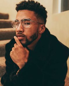 Black Men Hairstyles Twist, High Top Fade Haircut, Short Sides Haircut, Top Fade Haircut, Cool High Tops, Hairstyles Twist, Fade Haircuts For Men, High Top Fade, Photography Men